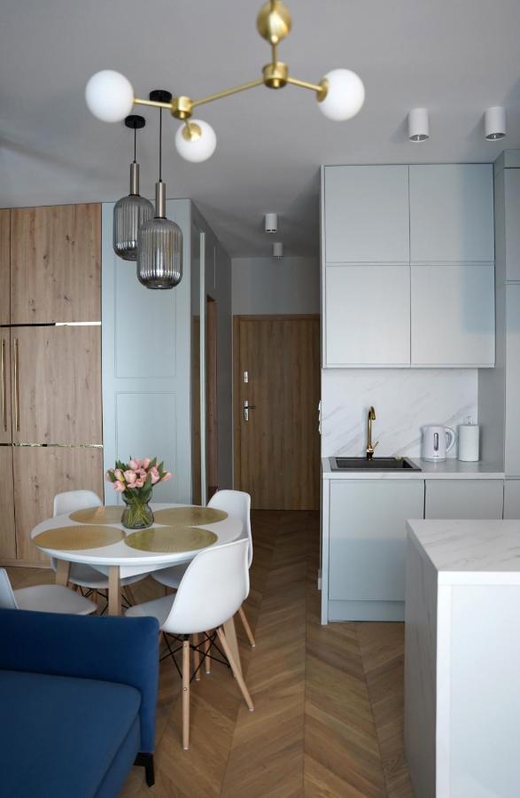 Apartamenty Metro Targowek 27 Varsovie Extérieur photo
