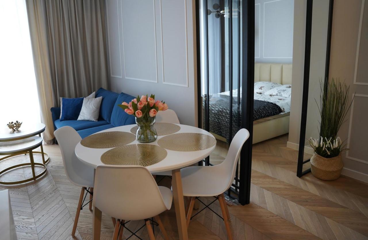 Apartamenty Metro Targowek 27 Varsovie Extérieur photo