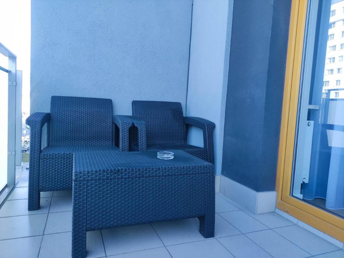 Apartamenty Metro Targowek 27 Varsovie Extérieur photo