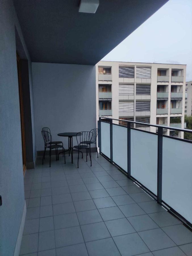 Apartamenty Metro Targowek 27 Varsovie Extérieur photo