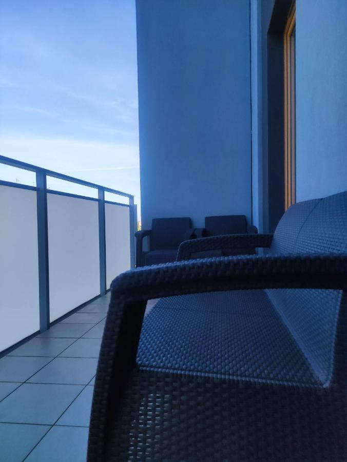 Apartamenty Metro Targowek 27 Varsovie Extérieur photo