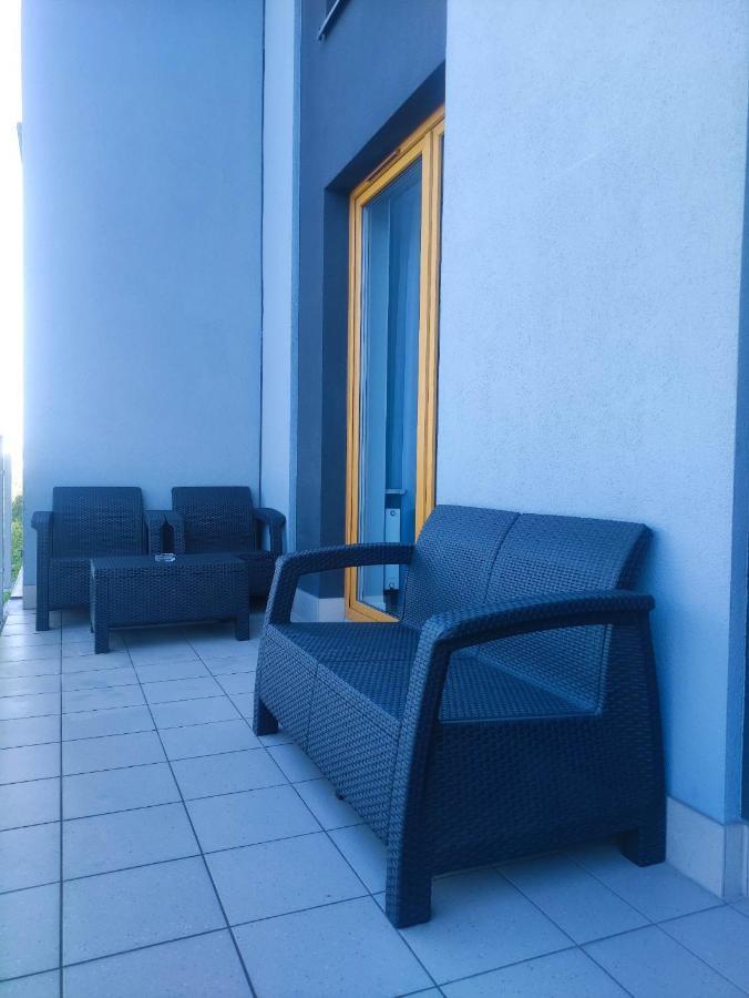 Apartamenty Metro Targowek 27 Varsovie Extérieur photo